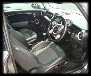 Mini Cooper Clubman CM90DFGP GREY 2010 inter front