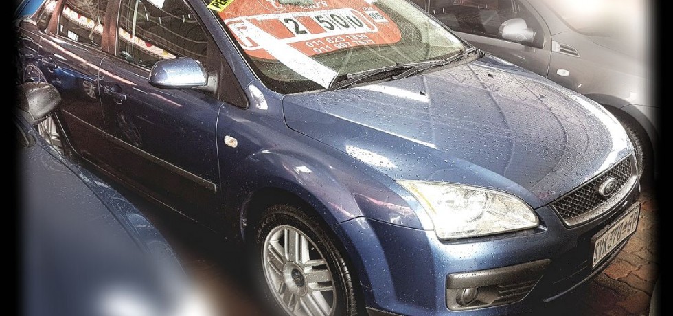 FORD FOCUS 2.0 TREND BLUE 2005 SVK370GP FRONT