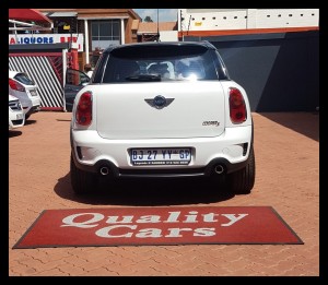 Mini Cooper S 2011 rear